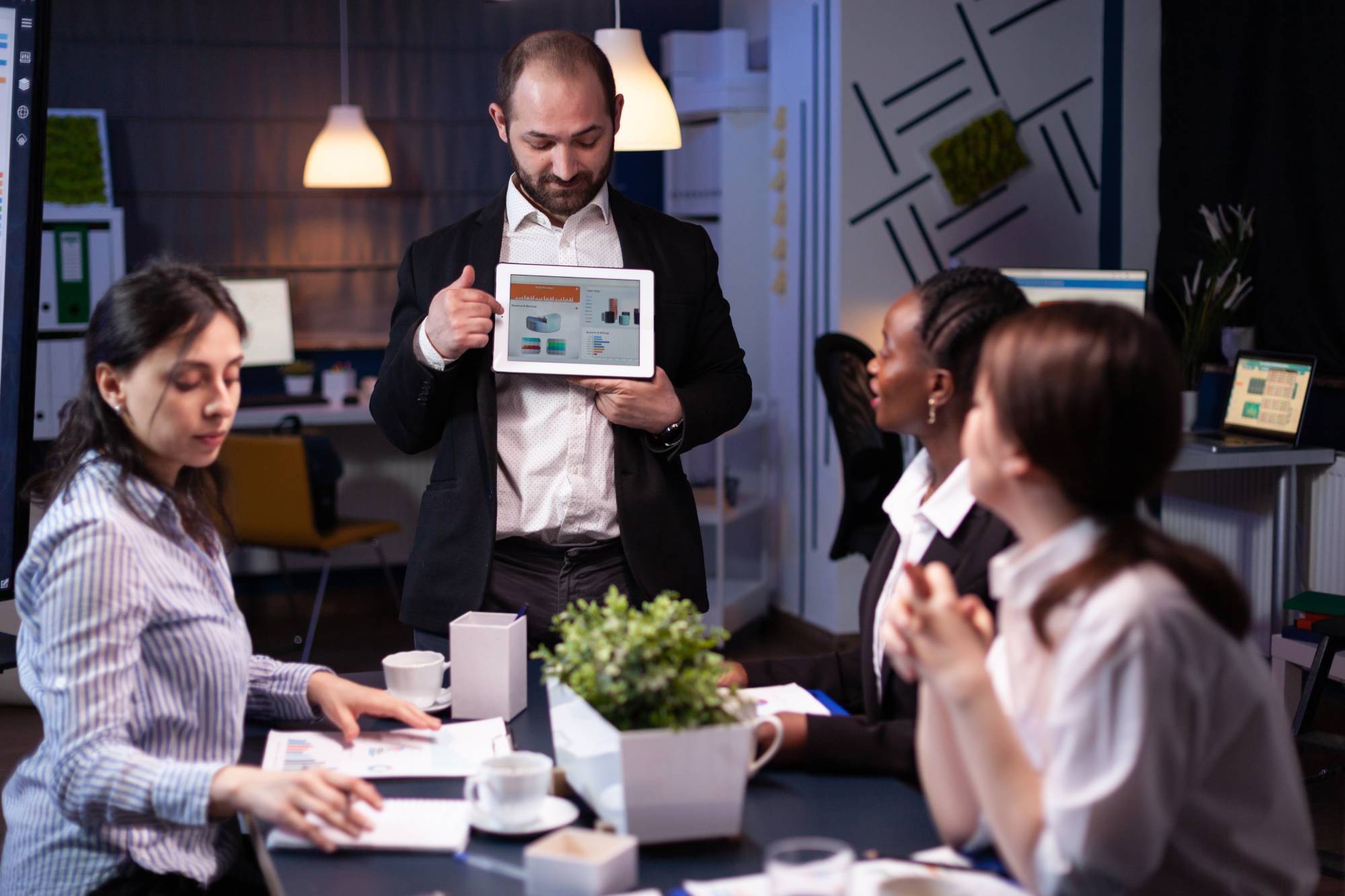 Stratégies de communication d’entreprise AKOUMBA ORE CONSULTING